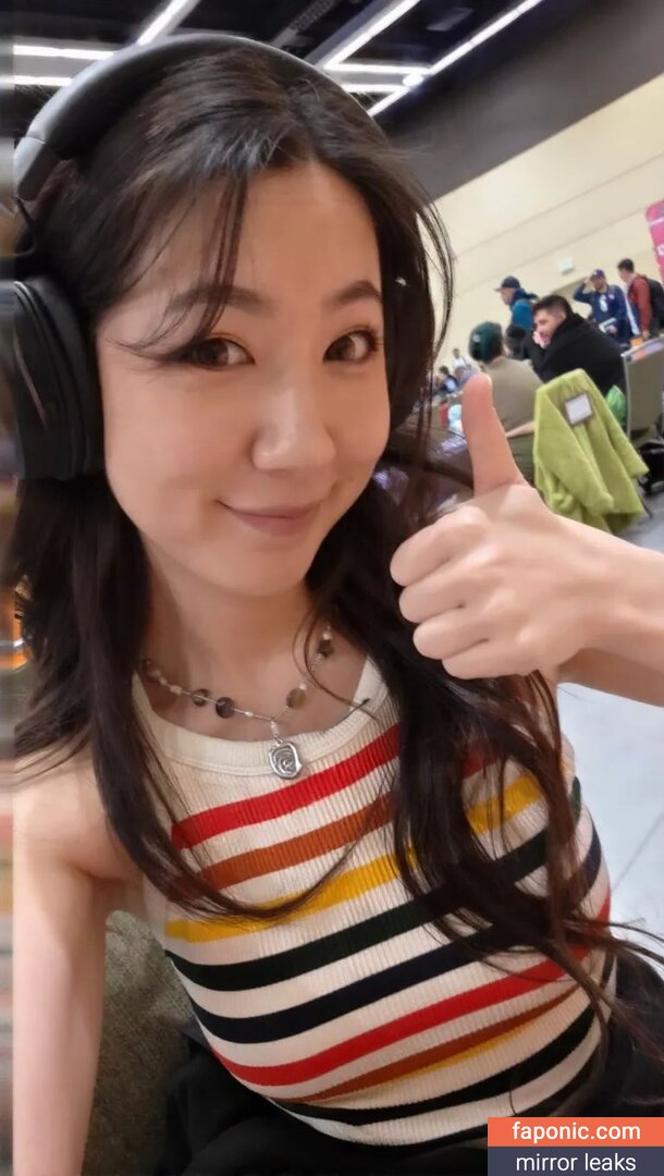 Fuslie, Leslie Çıplak Sızıntılar  Fotoğraf #886