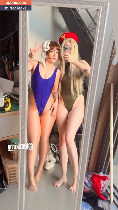 Katskirby, katskirbyy Çıplak Sızıntılar  Fotoğraf #46