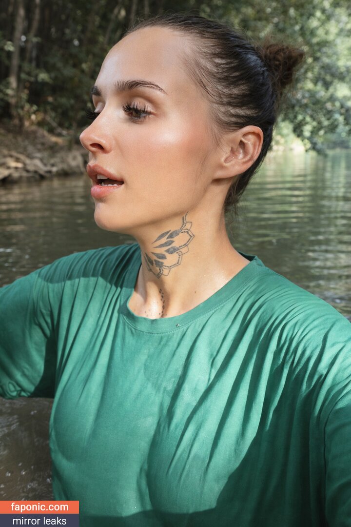 Kelly Walach, https: Çıplak Sızıntılar  Fotoğraf #7