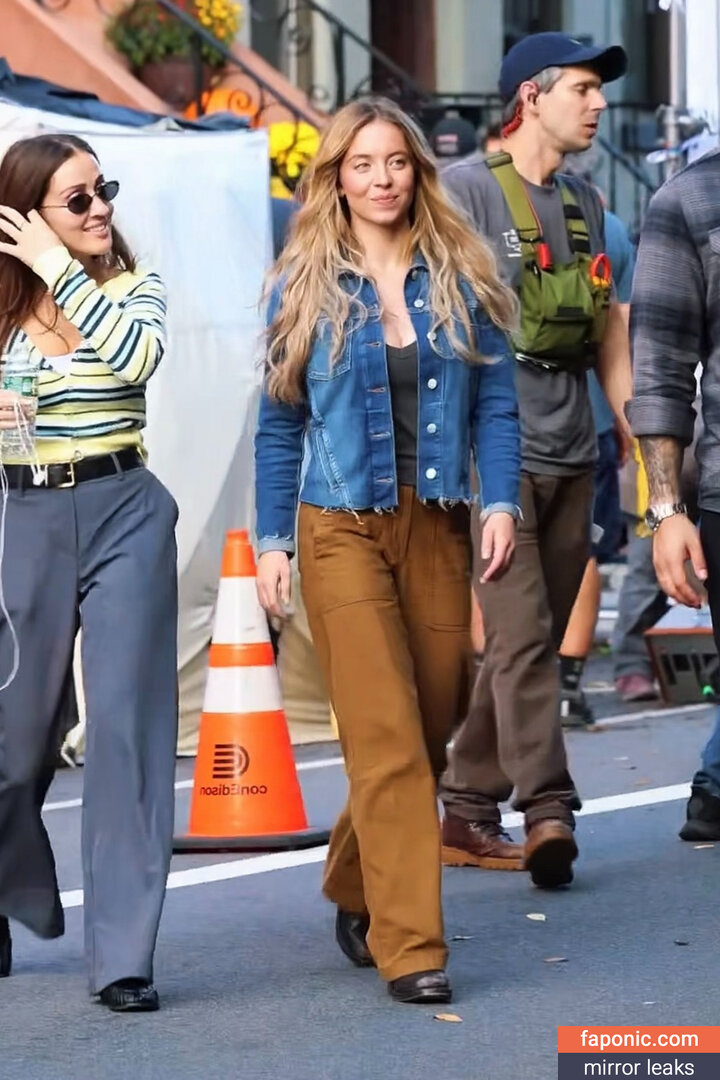 Sydney Sweeney, gal_gadot, https:, sydney_sweeney Çıplak Sızıntılar OnlyFans Fotoğraf #523