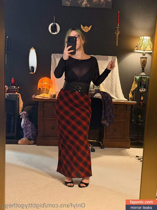Bigtittygothegg, goth.egg, goth__egg, https: Çıplak Sızıntılar OnlyFans Fotoğraf #117