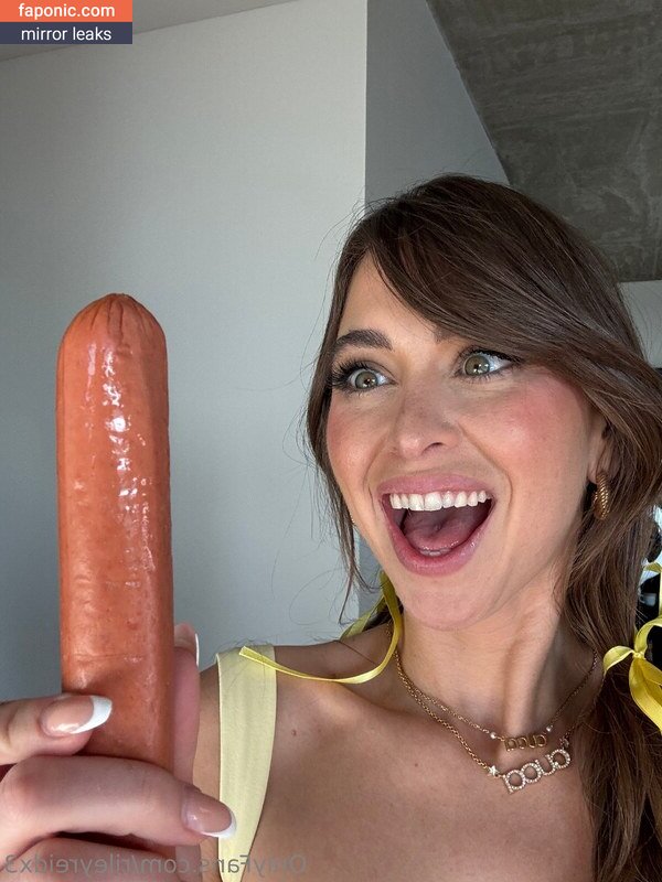 Riley Reid, RileyReidTikTok, hellorileyreid, rileyreidx3 Çıplak Sızıntılar OnlyFans Fotoğraf #3081