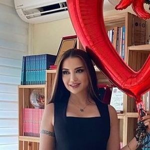 Esra Ezmeci