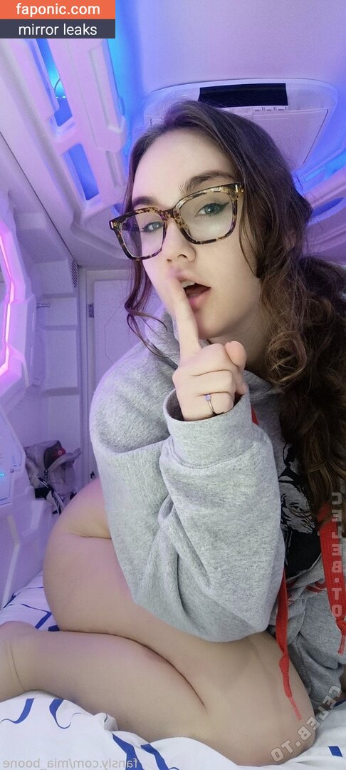 mia_boone