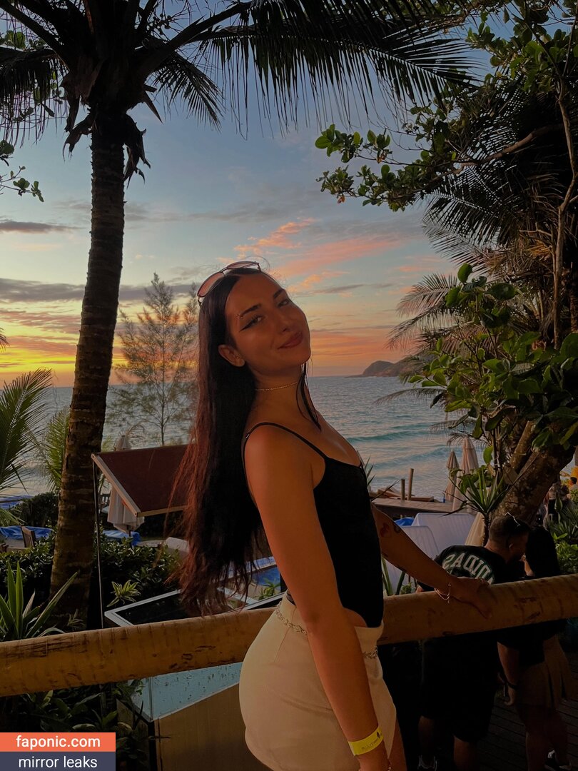 Zoe Sarru